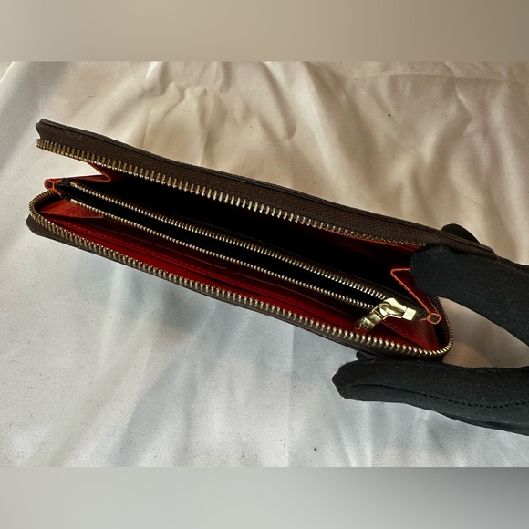 Louis Vuitton wallet - Picture 4 of 5